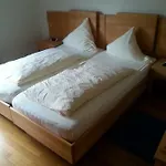게스트하우스 Gaestehaus Im Tal 18 헬렌탈